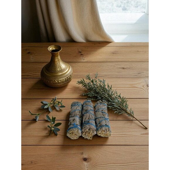 White Sage Smudge Sticks 3-Pack Home Cleansing & Aromatherapy California Bundles - Picture 2 of 8